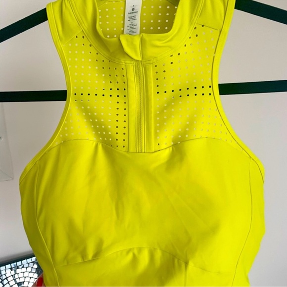 Lululemon Unleash Strength Bra *Medium Support, B/C Cup
Yellow Serpentine - Picture 6 of 7